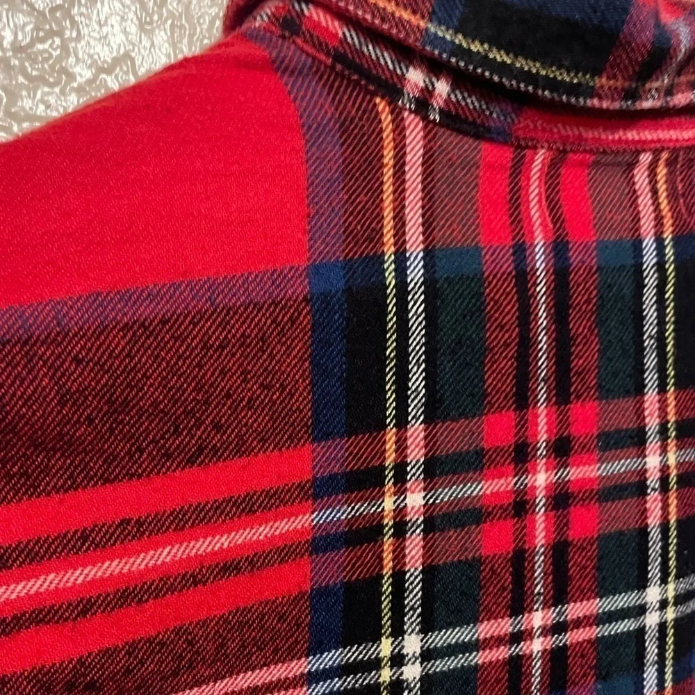 Old navy boys red plaid long sleeve 100% cotton button up shirt